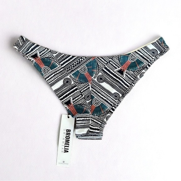 Bromelia Swimwear Valentina Bikini Bottoms in Amazonia print sz Large NWT - Picture 2 of 7